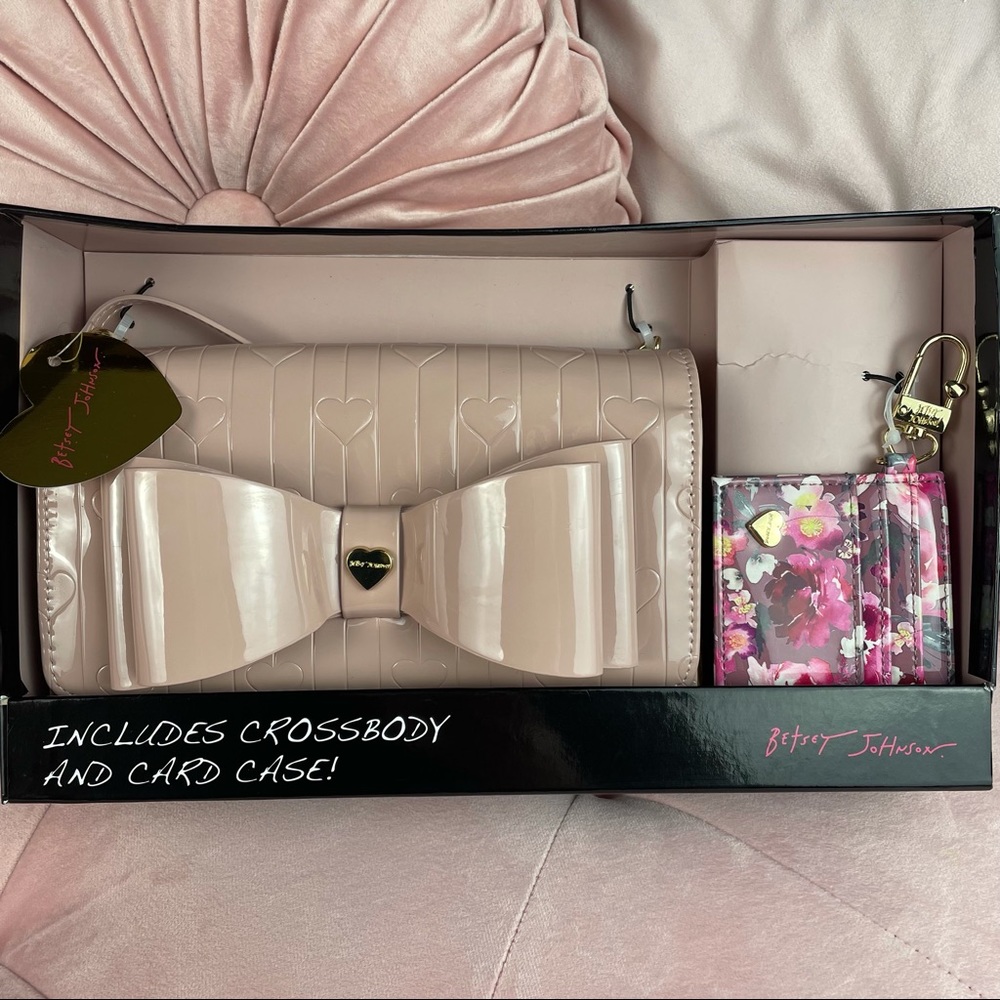 Betsey Johnson Crossbody & Card Case  Gift Set